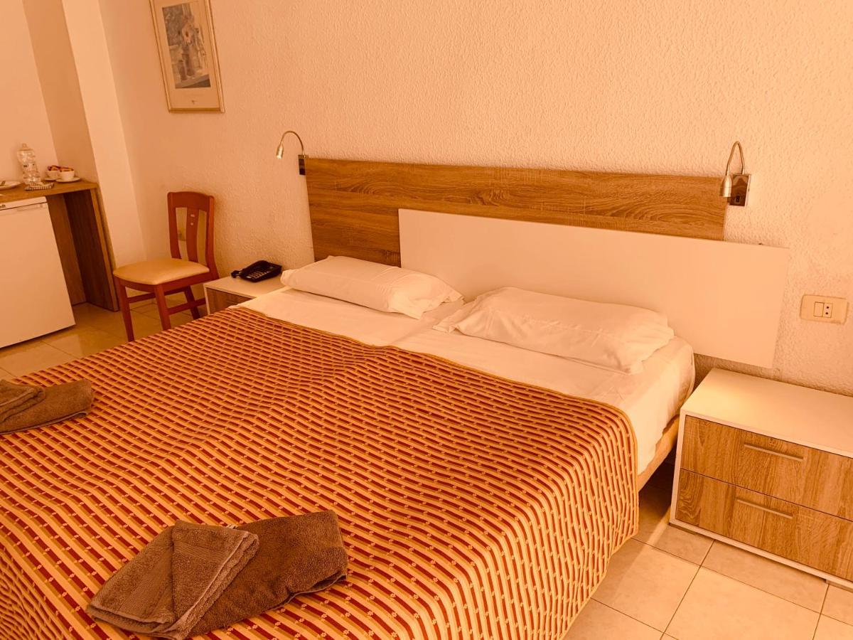 Pondemar Apartaments Vistas Playa Feñabe Eksteriør bilde